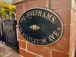 Stapleton Avenue- click for photo gallery